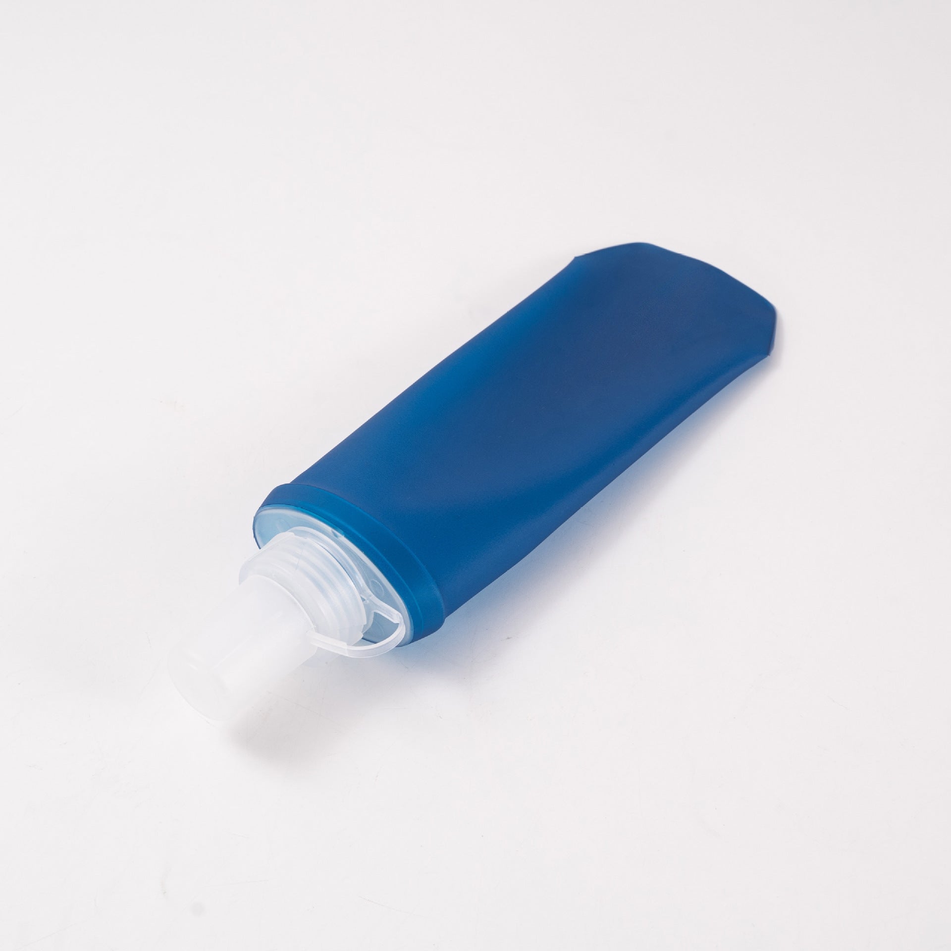 Mountain climbing running water bottle Lotus Rain