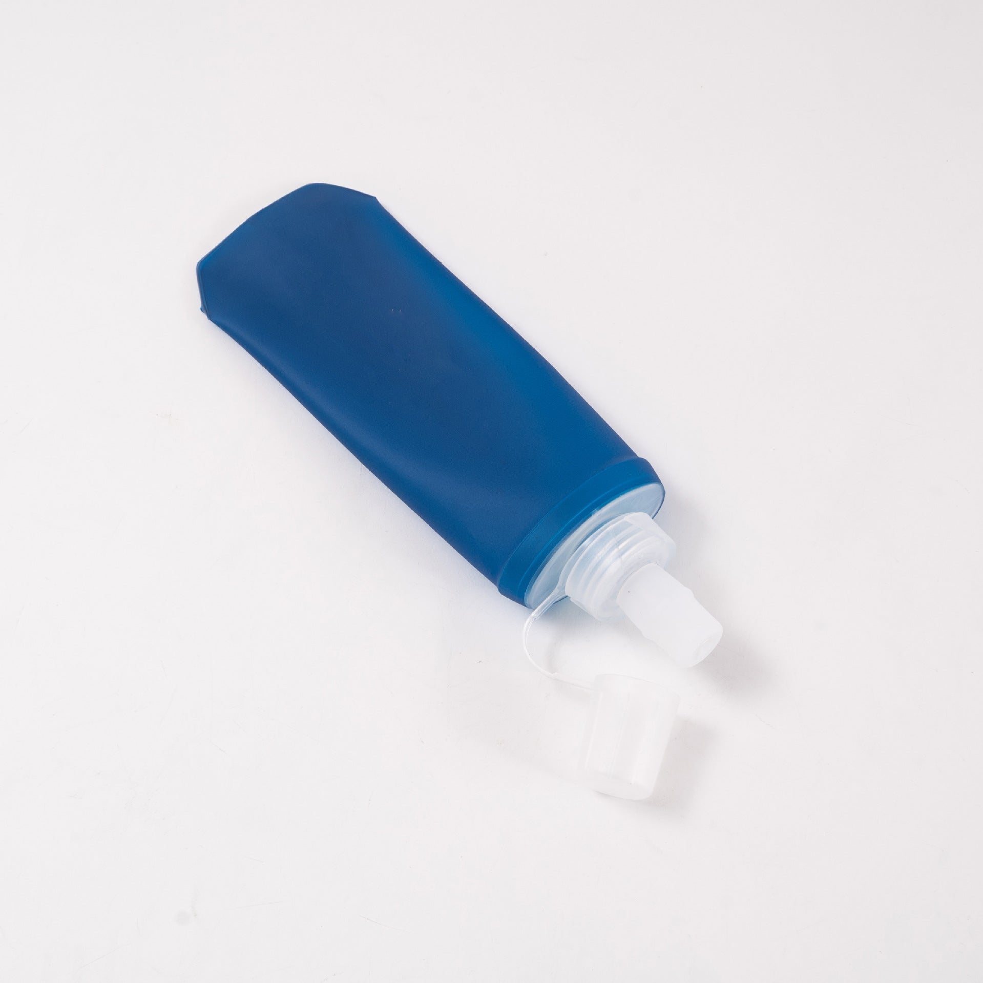 Mountain climbing running water bottle Lotus Rain